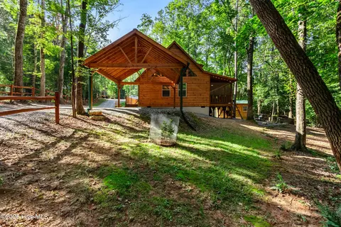 Exterior - 84 Oakcrest Ln, Murphy, NC 28906 photo 2 of 25