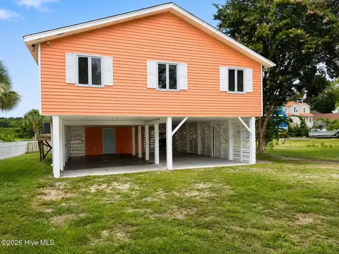 1402 W Yacht Dr, Oak Island, NC 28465