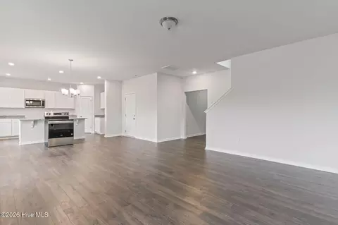 Living - 100 Rubyfield Ct, Fremont, NC 27830 photo 2 of 3