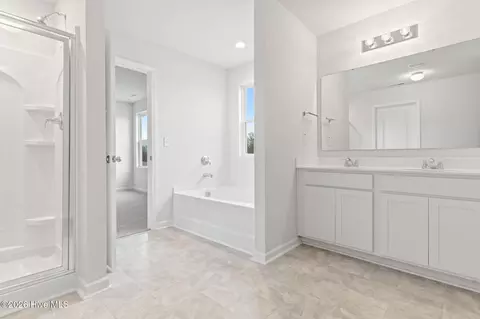 Bath - 100 Rubyfield Ct, Fremont, NC 27830 photo 3 of 3