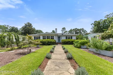 2302 Camellia Dr, Wilmington, NC 28403