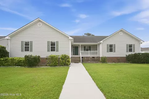 201 Sage Pl, Jacksonville, NC 28540