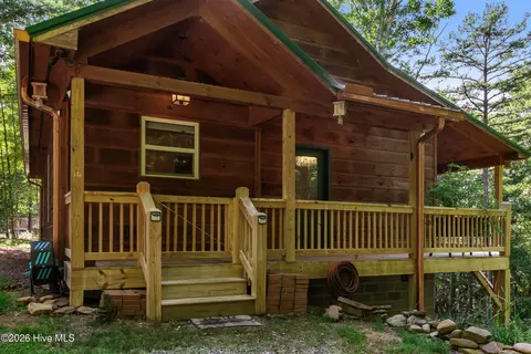 Exterior - 110 Blueberry Hl, Murphy, NC 28906 photo 4 of 10