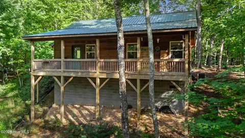 Exterior - 110 Blueberry Hl, Murphy, NC 28906 photo 3 of 10