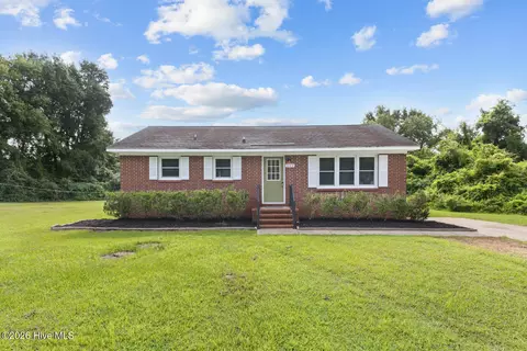 209 Diane Dr, Jacksonville, NC 28540