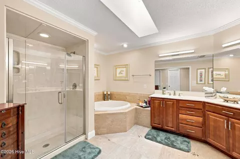 Bath - 885 Monticello Dr, Pinehurst, NC 28374 photo 1 of 4