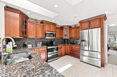 Kitchen - 885 Monticello Dr, Pinehurst, NC 28374 photo 4 of 5