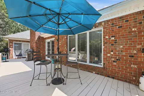 Exterior - 885 Monticello Dr, Pinehurst, NC 28374 photo 10 of 12