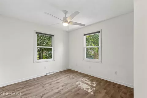 Bedroom - 1815 Watts Landing Rd, Hampstead, NC 28443 photo 2 of 5