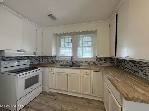 Kitchen - 114 Calvary Dr, Augusta, GA 30906 photo 2 of 2
