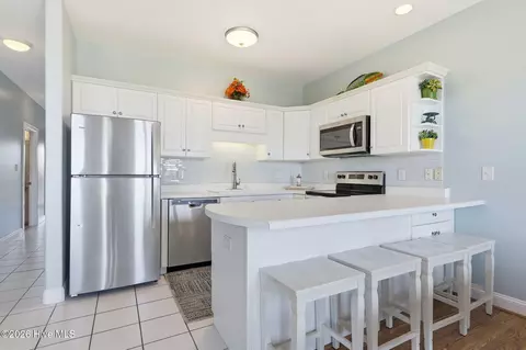 Kitchen - 1701 Salter Path Rd #103F, Salter Path, NC 28575 photo 1 of 3