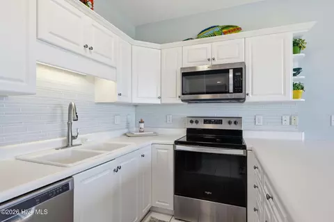 Kitchen - 1701 Salter Path Rd #103F, Salter Path, NC 28575 photo 2 of 3