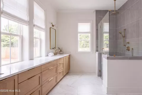 Bath - 84 E Wayfinder Ln, Hampstead, NC 28443 photo 1 of 2