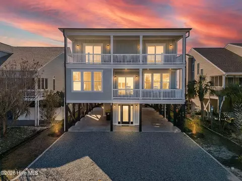 410 2nd St, Sunset Beach, NC 28468