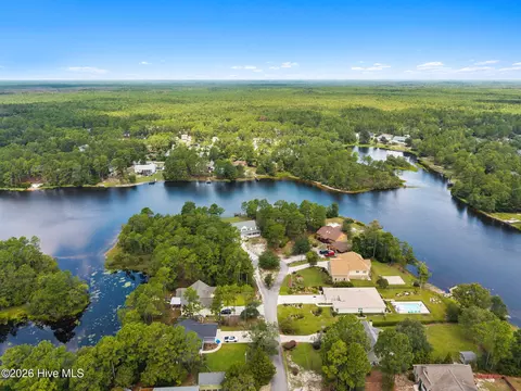 4 Pike Rd, Boiling Spring Lakes, NC 28461 photo 6