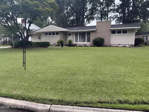 1216 Stockton Rd, Kinston, NC 28504