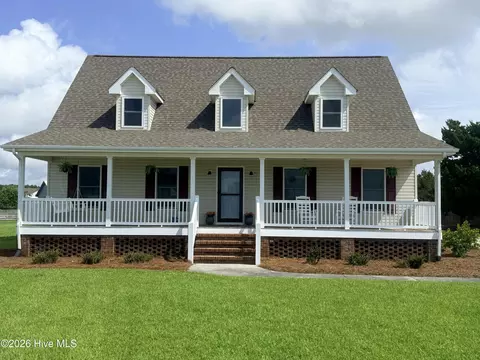 105 Franklin Ct, Cedar Point, NC 28584