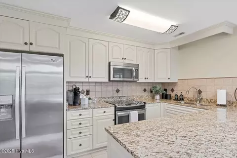 Kitchen - 240 Cochrane Castle Cir #E, Pinehurst, NC 28374 photo 1 of 5
