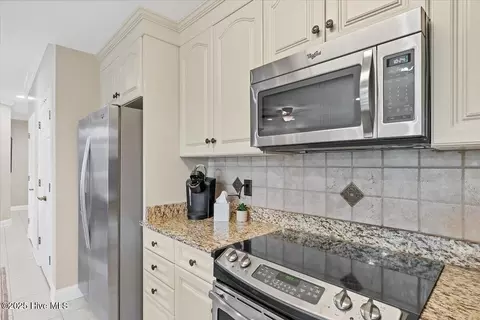 Kitchen - 240 Cochrane Castle Cir #E, Pinehurst, NC 28374 photo 5 of 5