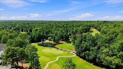 View/Area - 240 Cochrane Castle Cir #E, Pinehurst, NC 28374 photo 1 of 2