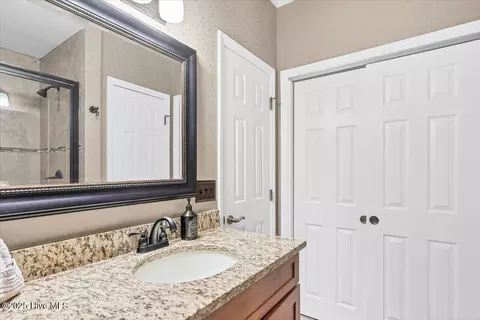 Bath - 240 Cochrane Castle Cir #E, Pinehurst, NC 28374 photo 4 of 4