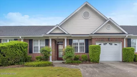 5006 Carleton Dr UNIT 121, Wilmington, NC 28403