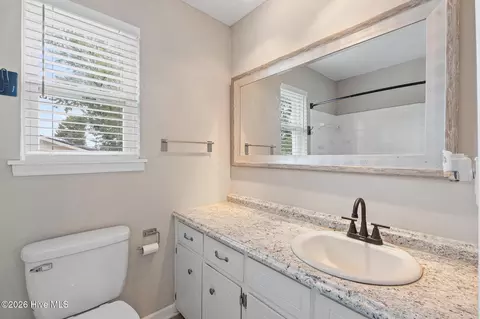 Bath - 623 Thomas Dr, Martinez, GA 30907 photo 2 of 3