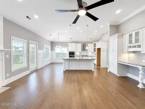 Living - 40 Evergreen Ln, Hampstead, NC 28443 photo 1 of 2