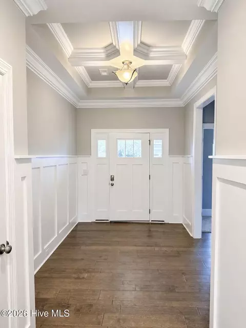 Entry Way - 40 Evergreen Ln, Hampstead, NC 28443 photo 1 of 2