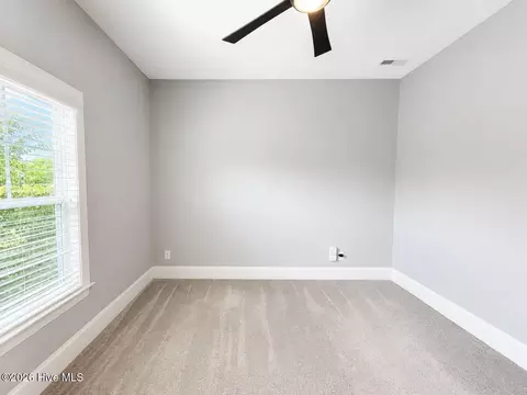 Bedroom - 40 Evergreen Ln, Hampstead, NC 28443 photo 6 of 7