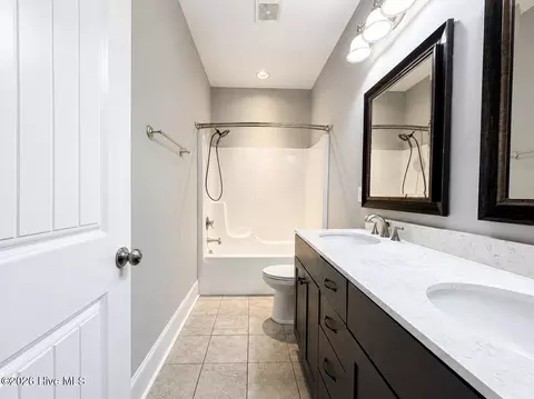Bath - 40 Evergreen Ln, Hampstead, NC 28443 photo 7 of 7