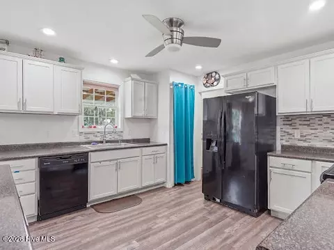 131 Circle Dr, Cedar Point, NC 28584 photo 32