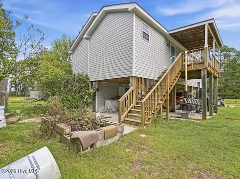 131 Circle Dr, Cedar Point, NC 28584 photo 3