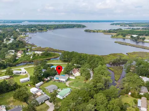 131 Circle Dr, Cedar Point, NC 28584 photo 2