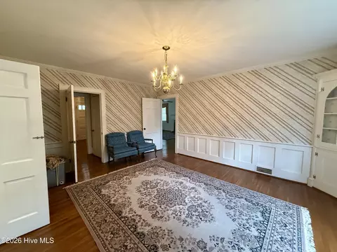 Dining - 208 Crescent Dr, Windsor, NC 27983 photo 2 of 5