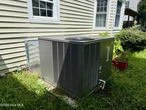Exterior - 208 Crescent Dr, Windsor, NC 27983 photo 4 of 7