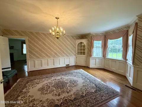 Dining - 208 Crescent Dr, Windsor, NC 27983 photo 3 of 5