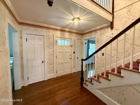 Entry Way - 208 Crescent Dr, Windsor, NC 27983 photo 5 of 8