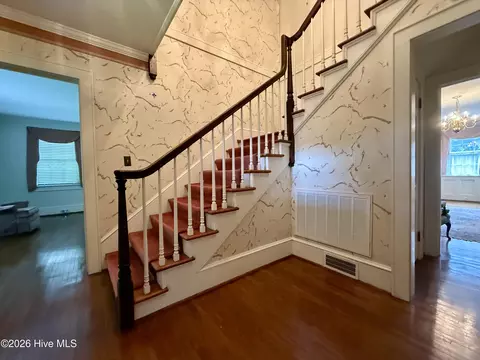 Entry Way - 208 Crescent Dr, Windsor, NC 27983 photo 6 of 8