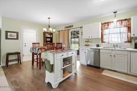 Kitchen - 993 Aspen Ridge Ct, Deep Run, NC 28525 photo 3 of 5