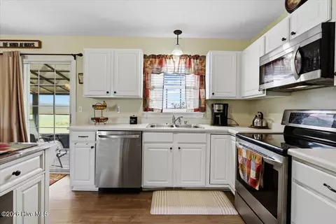 Kitchen - 993 Aspen Ridge Ct, Deep Run, NC 28525 photo 2 of 5
