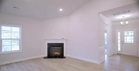 Living - 112 Calloway Dr, Wallace, NC 28466 photo 2 of 2