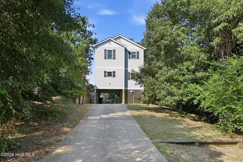Exterior - 205 Lancer Ct, Kill Devil Hills, NC 27948 photo 7 of 9