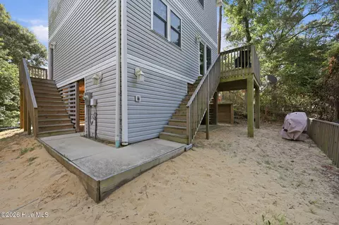 Exterior - 205 Lancer Ct, Kill Devil Hills, NC 27948 photo 4 of 9
