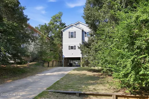 Exterior - 205 Lancer Ct, Kill Devil Hills, NC 27948 photo 8 of 9