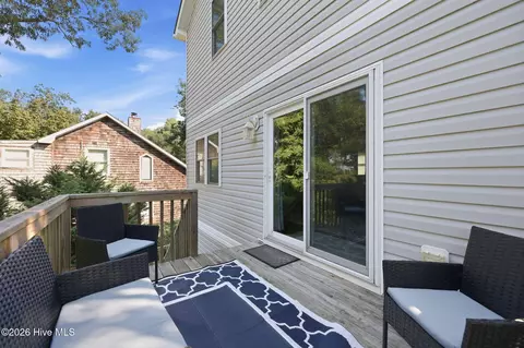 Exterior - 205 Lancer Ct, Kill Devil Hills, NC 27948 photo 6 of 9