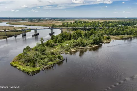 1100 Point Harbor Rd, Wilmington, NC 28401