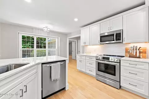 Kitchen - 9 Moore Dr, Pinehurst, NC 28374 photo 4 of 5