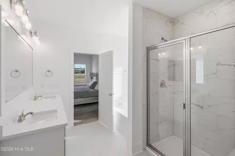 Bath - 1211 Juno Dr, Wilmington, NC 28411 photo 2 of 4