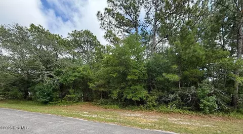80 Bridges Rd, Southport, NC 28461